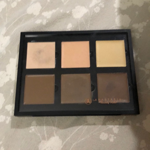 ❌donated ❌ ABH contour cream kit - Picture 1 of 2